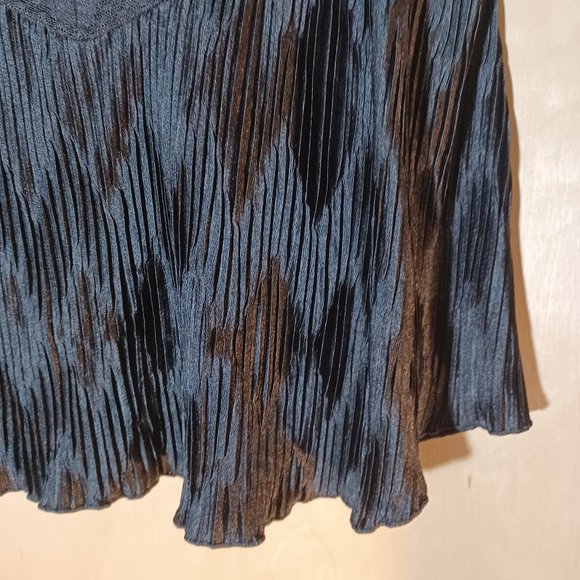 ILUSION VINTAGE 2PC Black Camisole and Shorts Set_Size Medium - Picture 10 of 10